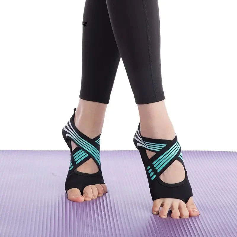 Professional Non-slip Gym and Yoga Shoes with Flat Sole